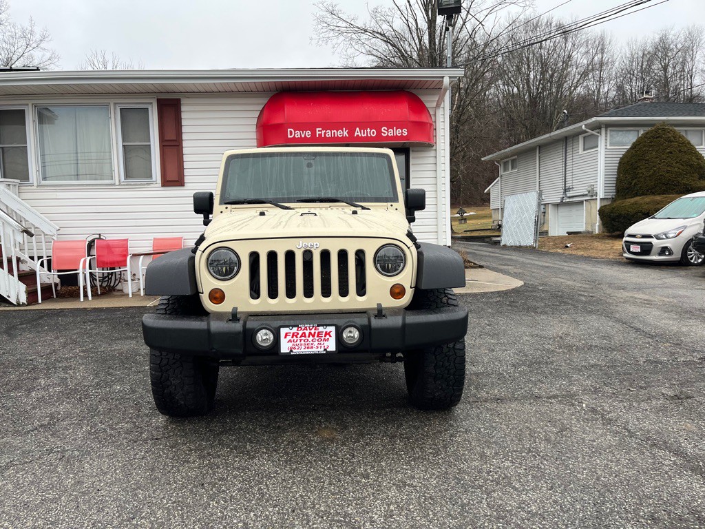 2011 Jeep Wrangler Image 4