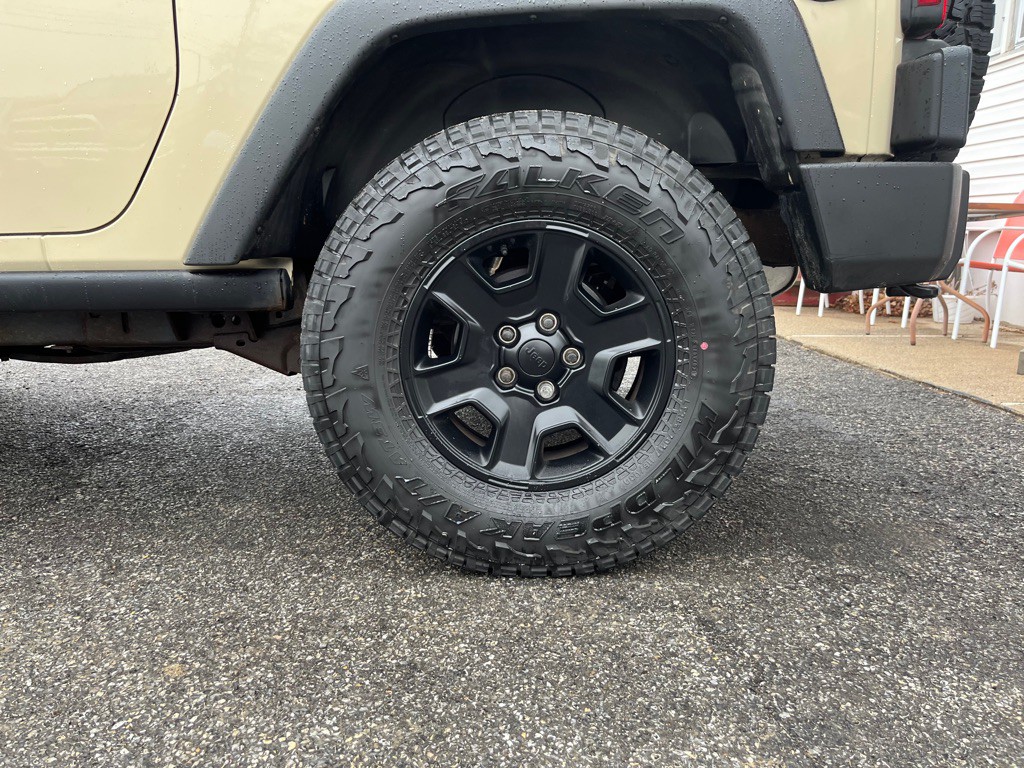 2011 Jeep Wrangler Image 8