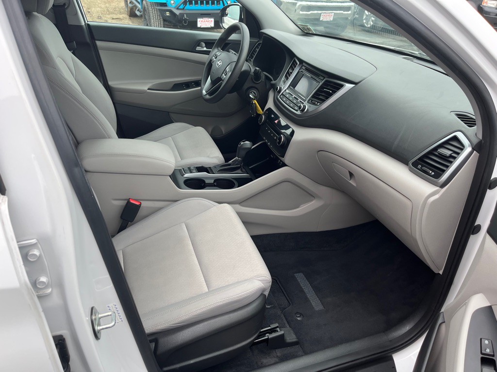 2017 Hyundai Tucson Image 13