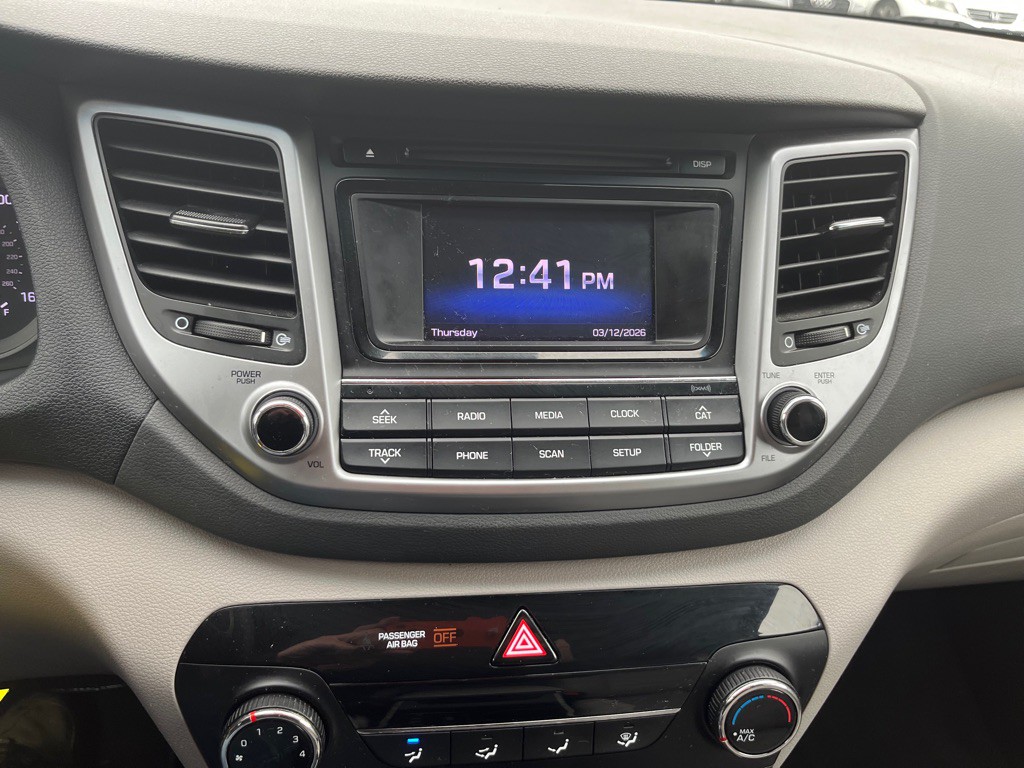 2017 Hyundai Tucson Image 15