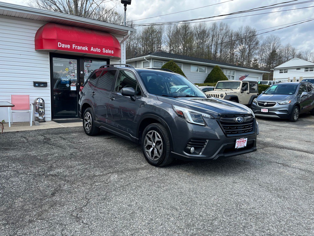2022 Subaru Forester Image 2