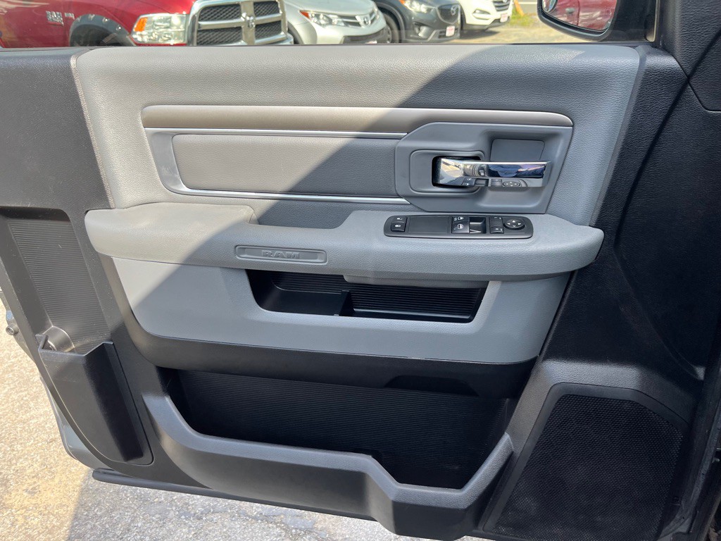 2013 RAM 1500 Image 11