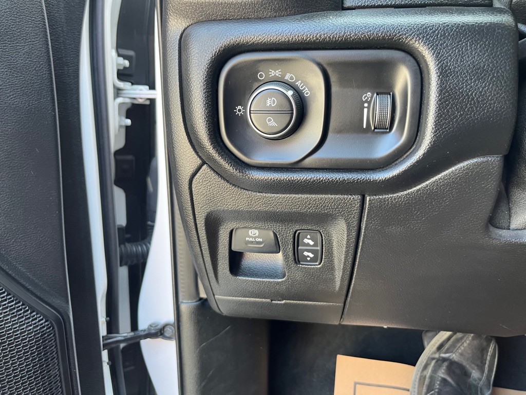 2020 RAM 1500 Image 12
