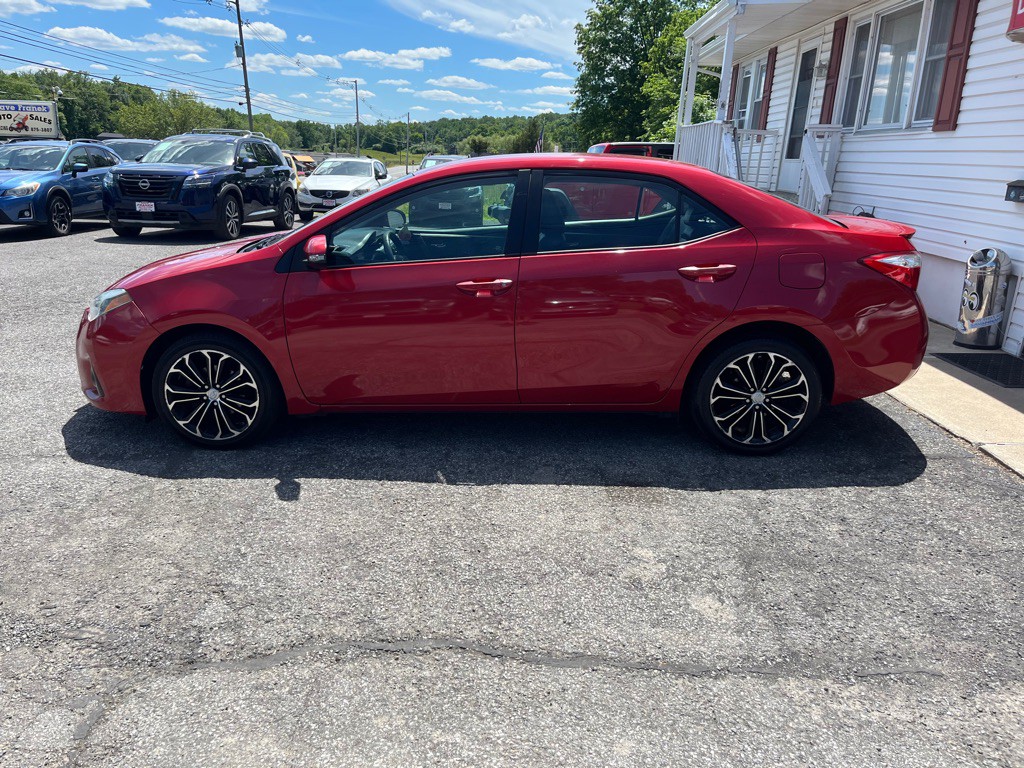 2015 Toyota Corolla Image 4