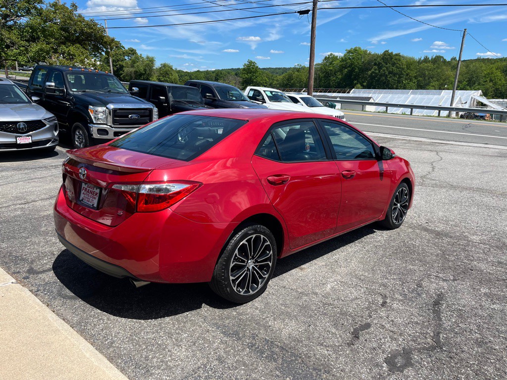 2015 Toyota Corolla Image 7