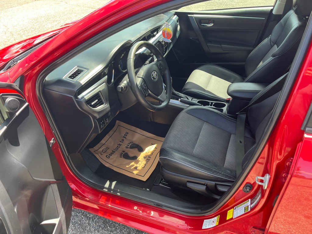 2015 Toyota Corolla Image 8