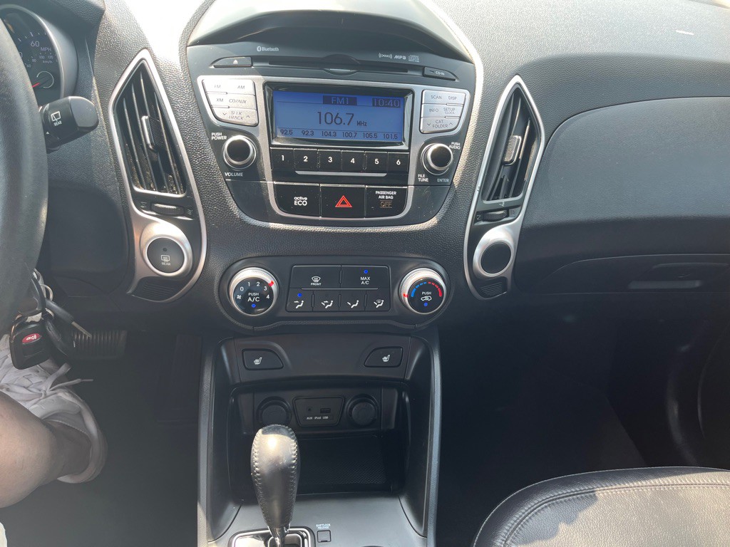 2013 Hyundai Tucson Image 16