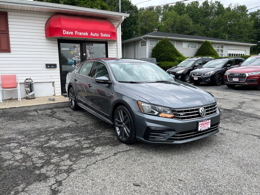 2017 Volkswagen Passat Image 3