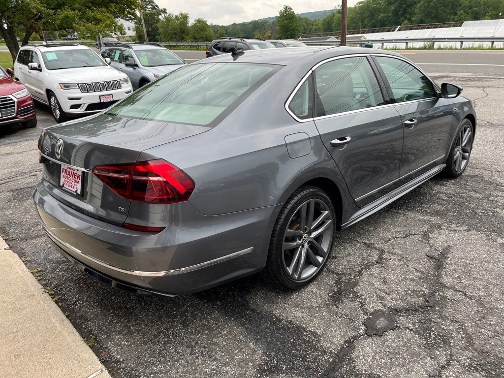 2017 Volkswagen Passat Image 6