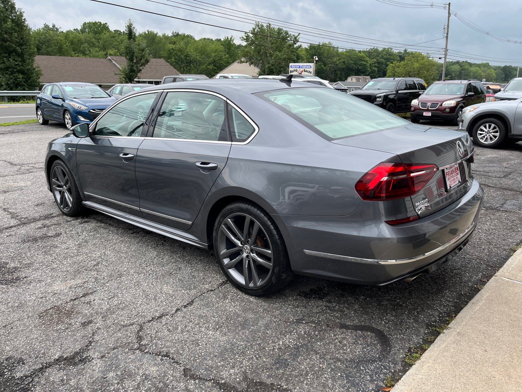 2017 Volkswagen Passat Image 8