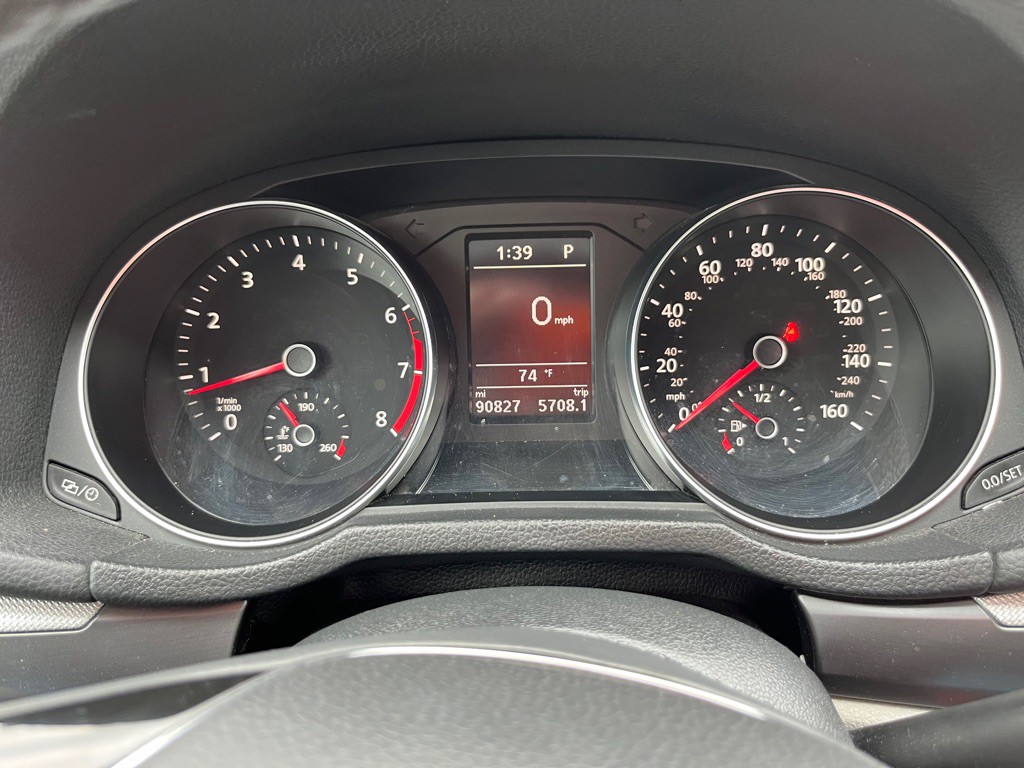 2017 Volkswagen Passat Image 13