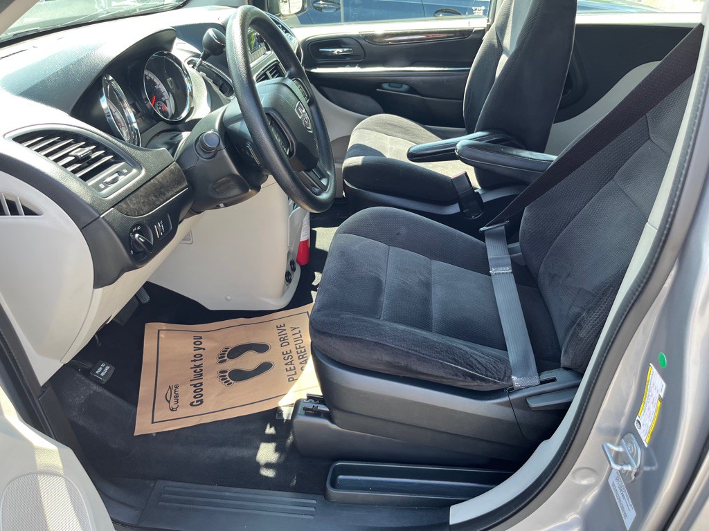 2015 Dodge Grand Caravan Image 11