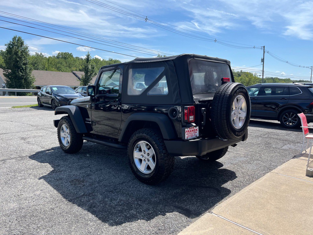 2015 Jeep Wrangler Image 9