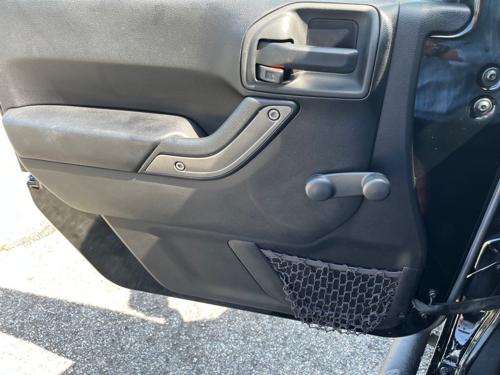 2015 Jeep Wrangler Image 13