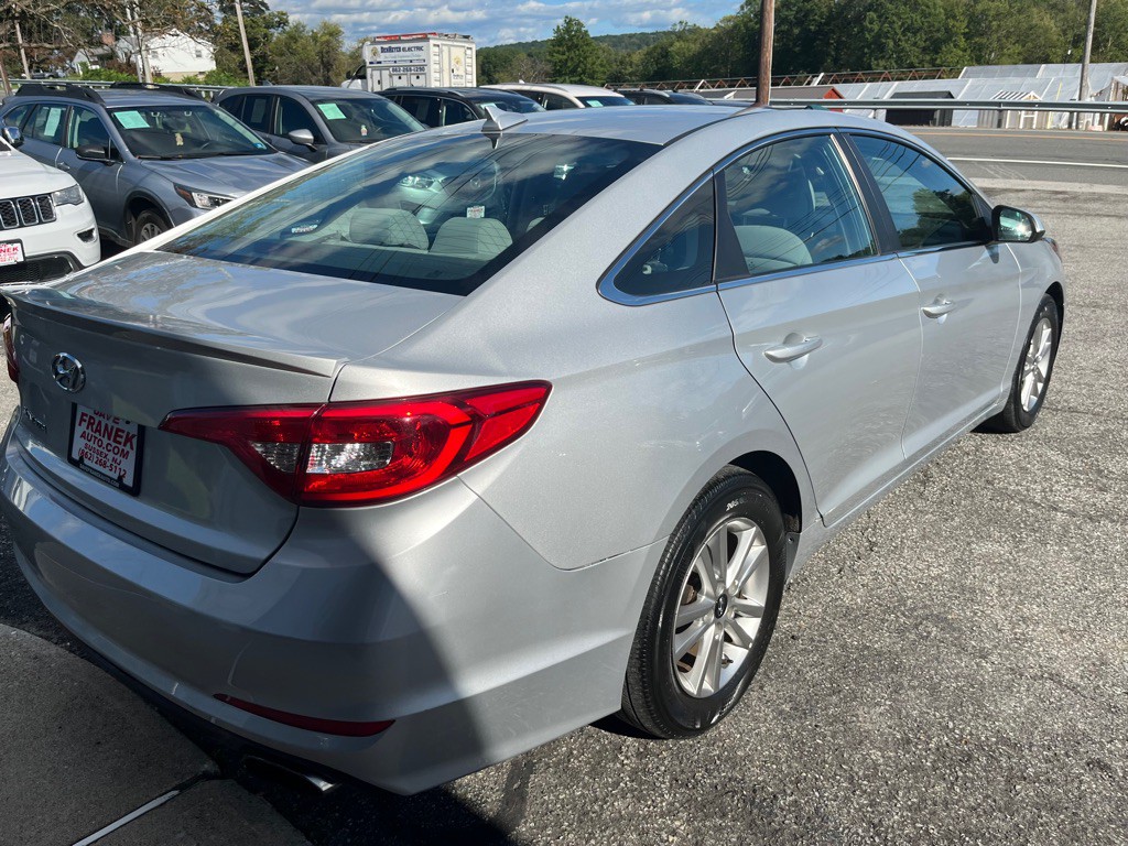2017 Hyundai Sonata Image 4