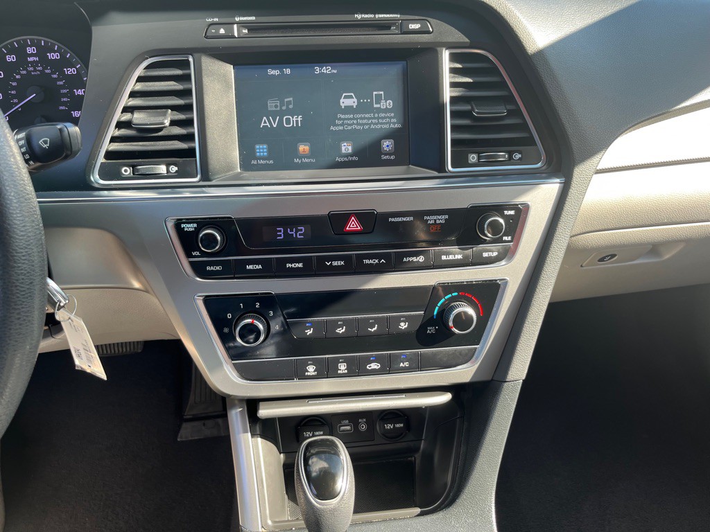 2017 Hyundai Sonata Image 11