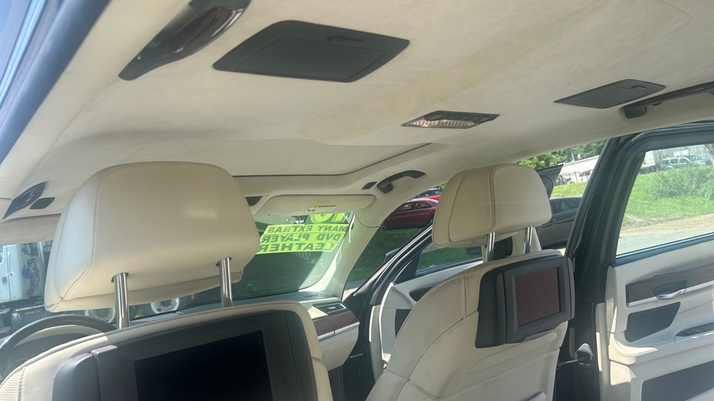 2010 BMW 7 Series Image 16