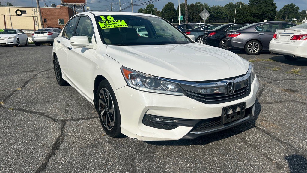 2016 Honda Accord Image 1