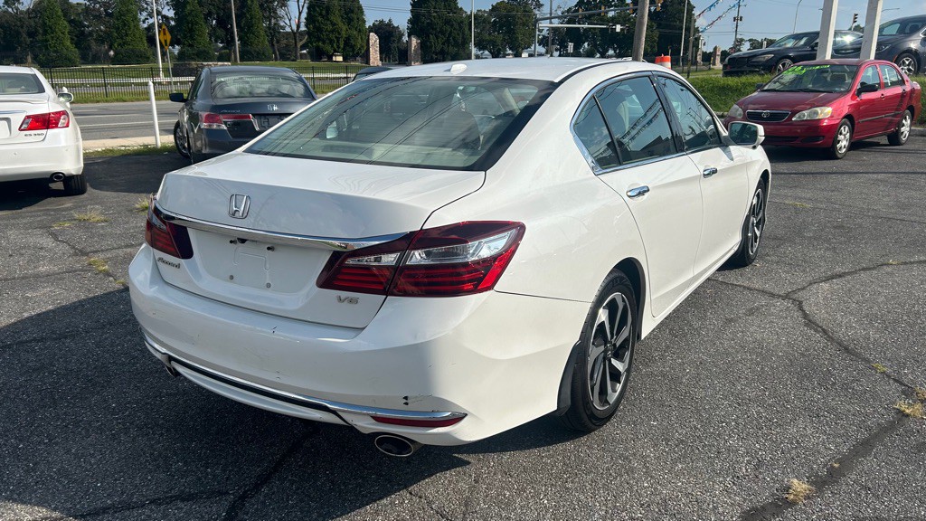 2016 Honda Accord Image 10