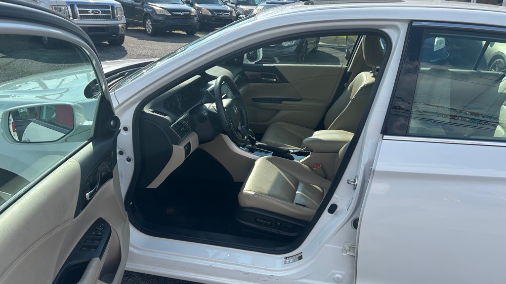2016 Honda Accord Image 12