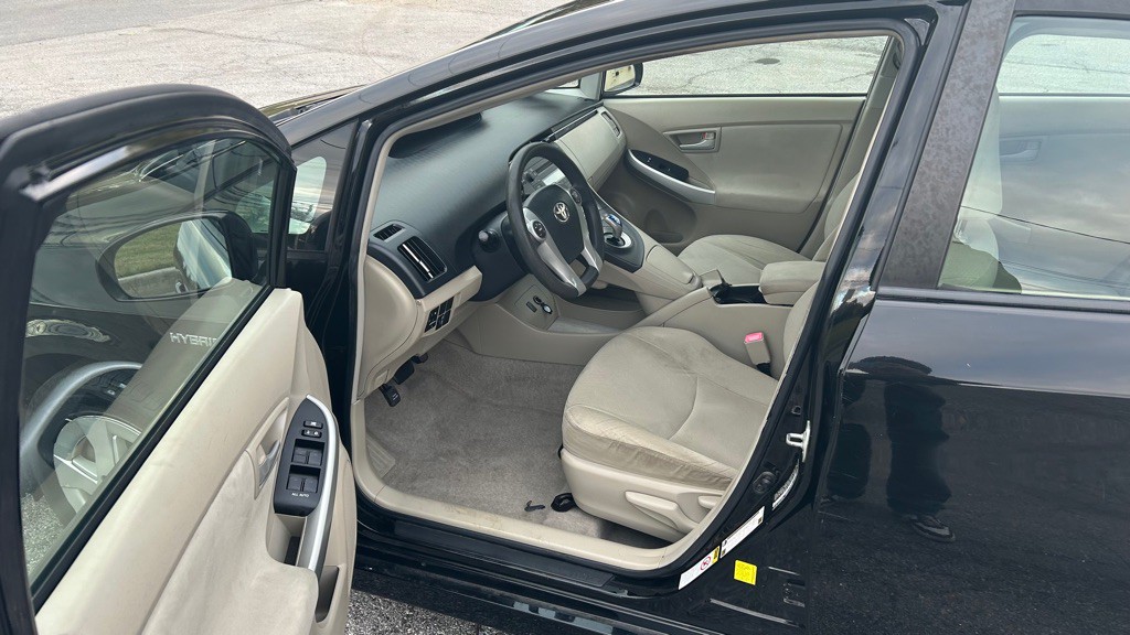 2011 Toyota Prius Image 11