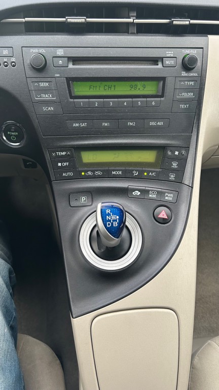 2011 Toyota Prius Image 14