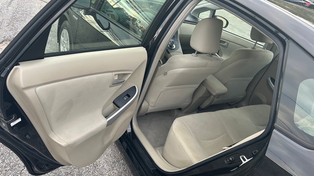 2011 Toyota Prius Image 24