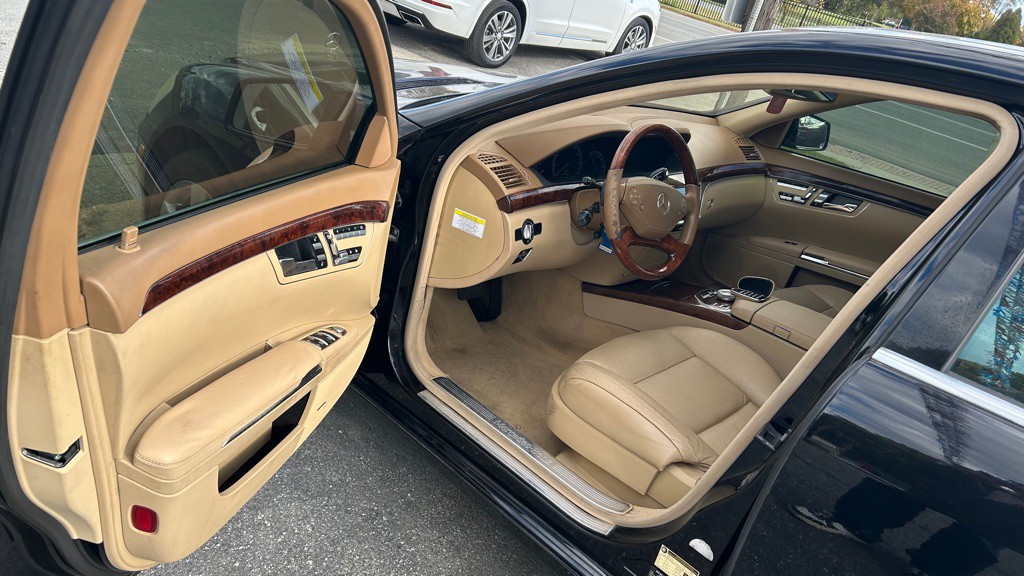 2010 Mercedes-Benz S-Class Image 6