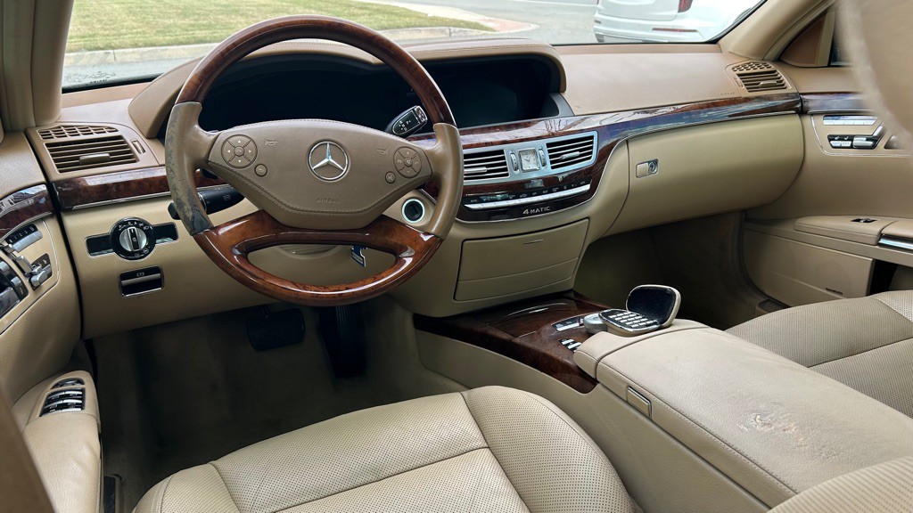 2010 Mercedes-Benz S-Class Image 8