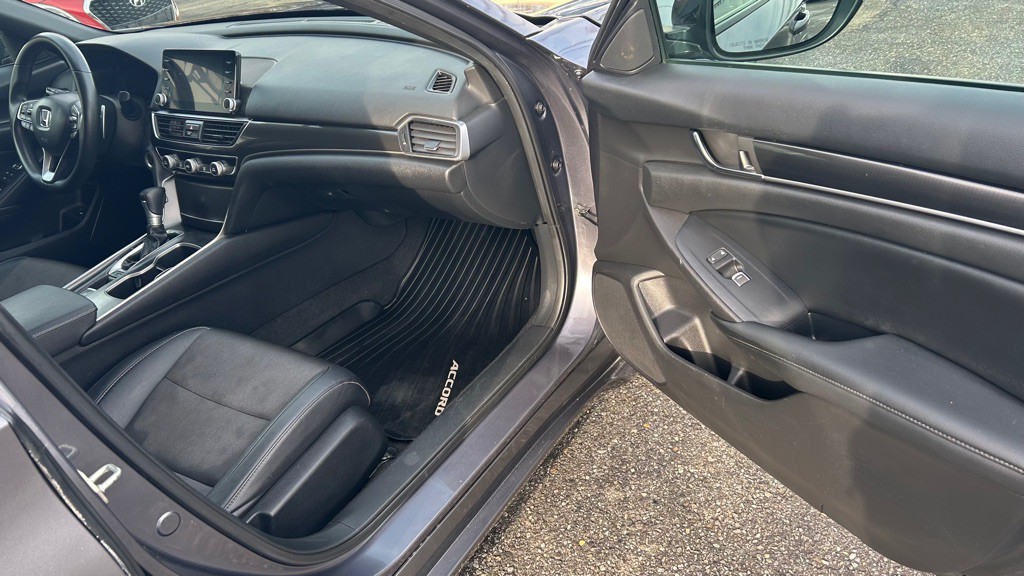 2019 Honda Accord Image 15