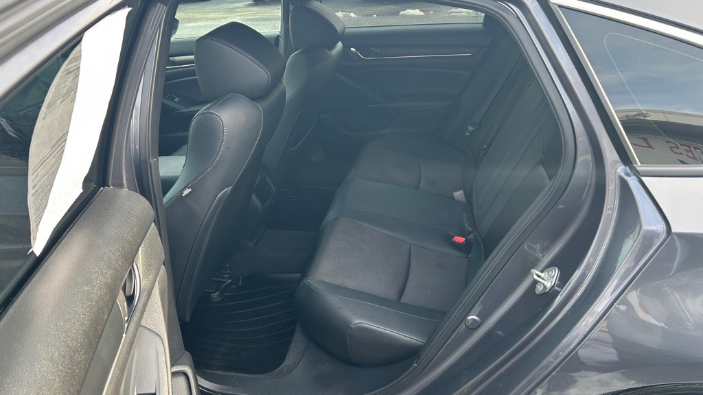 2019 Honda Accord Image 16