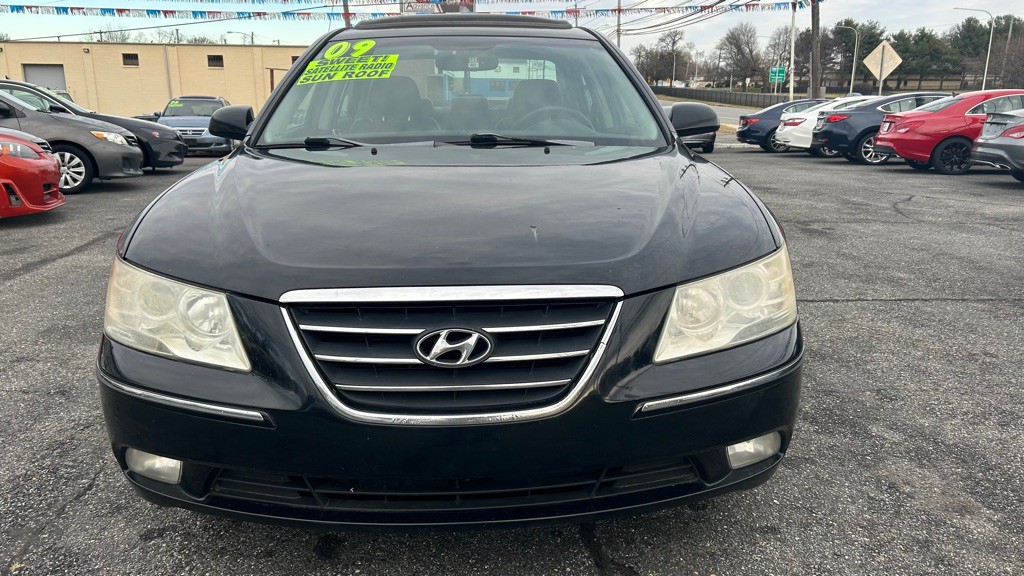 2009 Hyundai Sonata Image 2