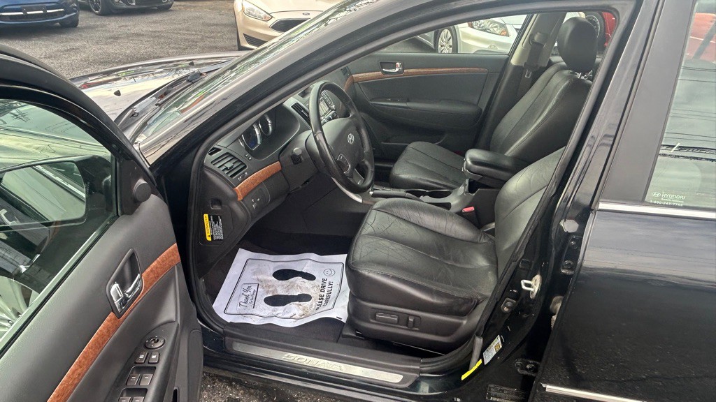2009 Hyundai Sonata Image 10