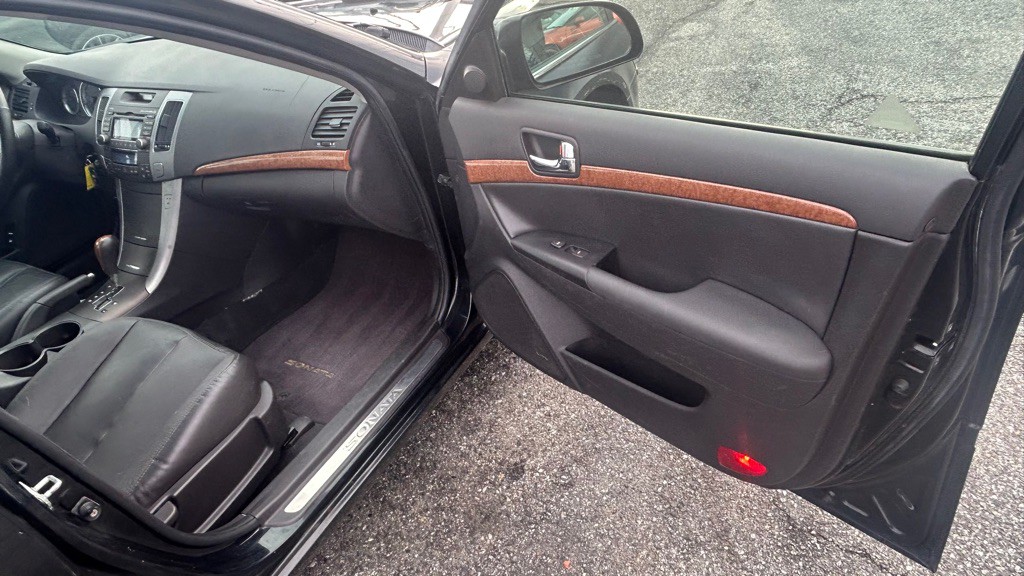 2009 Hyundai Sonata Image 13