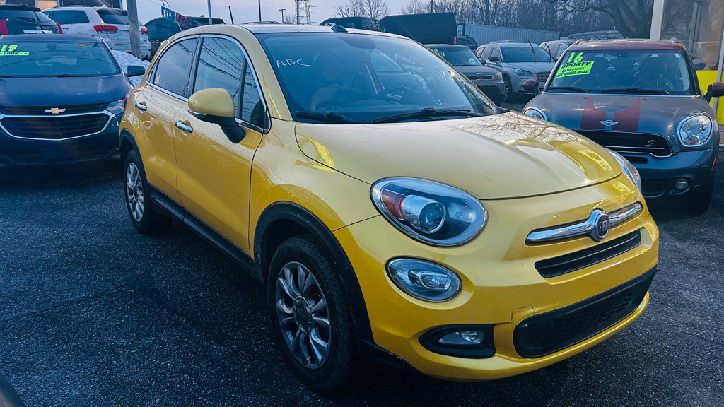 2016 FIAT 500 Image 2