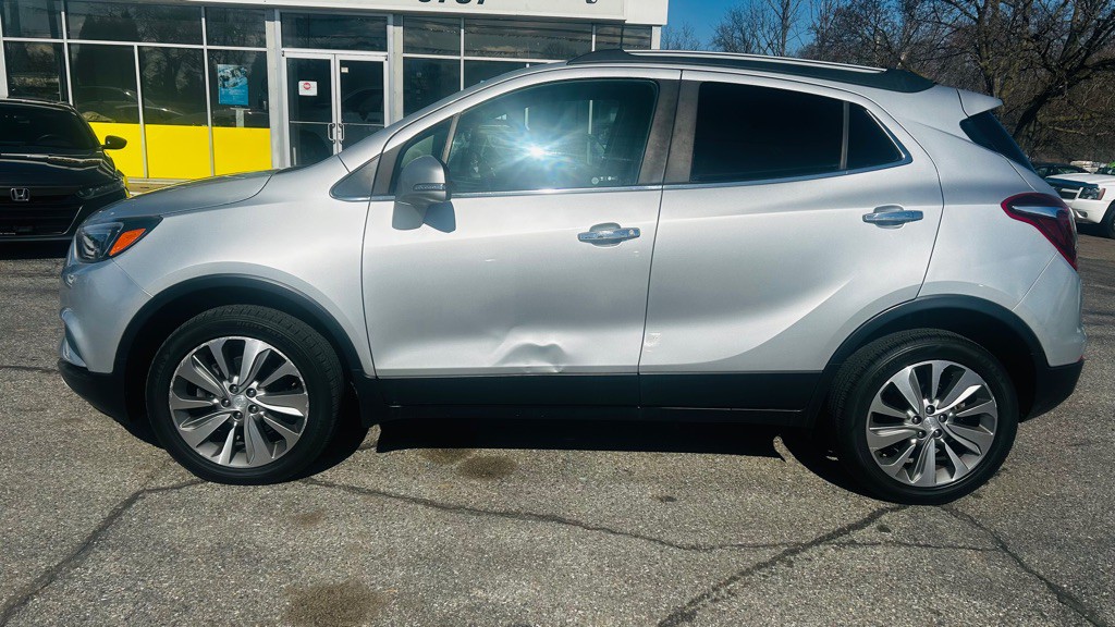 2017 Buick Enclave Image 3