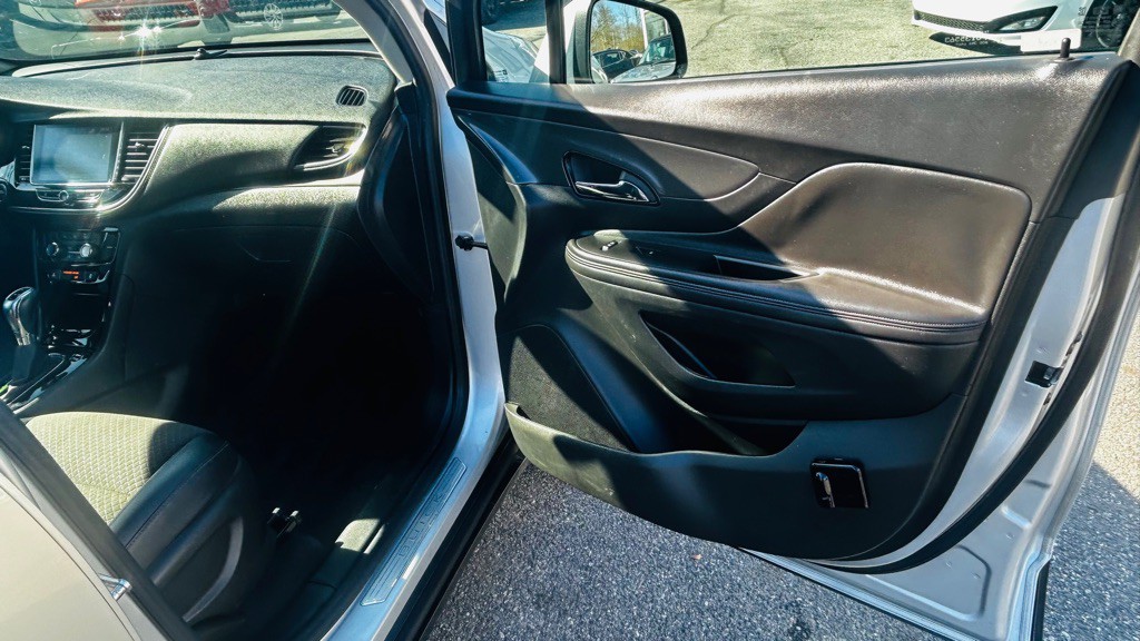 2017 Buick Enclave Image 21