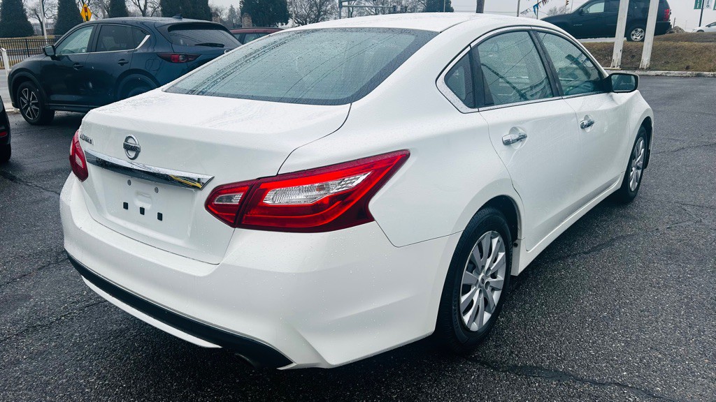 2016 Nissan Altima Image 7