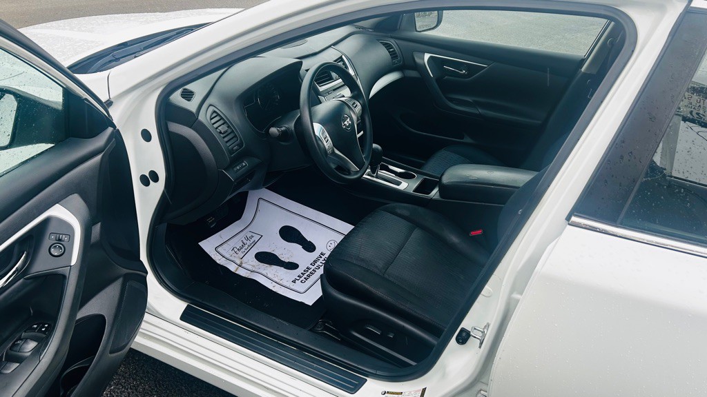 2016 Nissan Altima Image 11