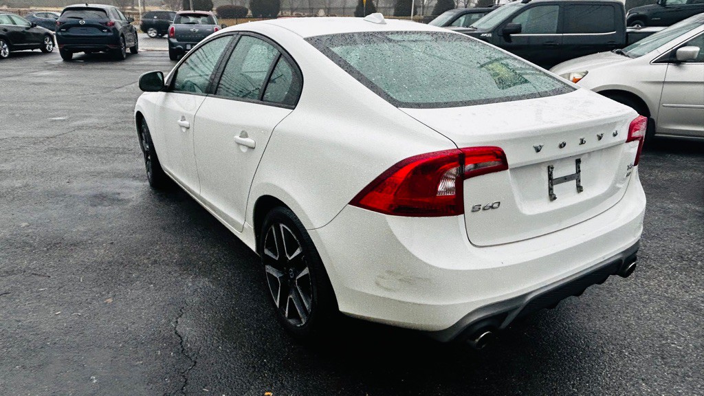 2017 Volvo S60 Image 6