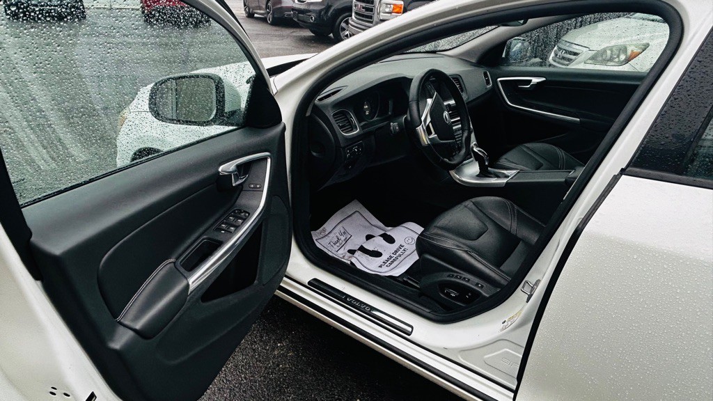 2017 Volvo S60 Image 7