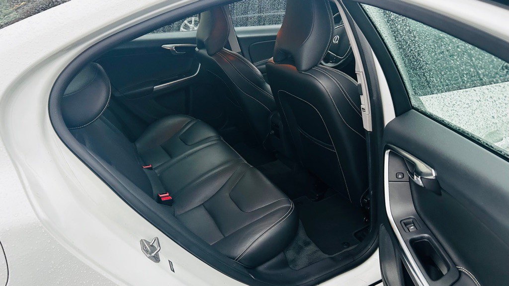 2017 Volvo S60 Image 12