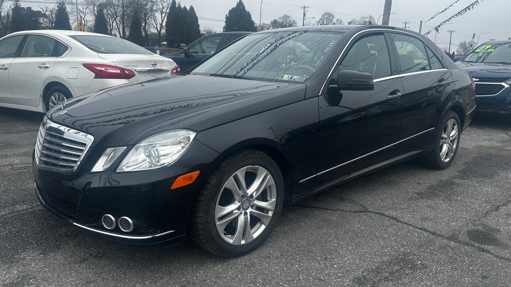 2011 Mercedes-Benz E-Class Image 2