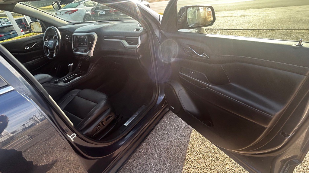 2019 GMC Acadia Image 16