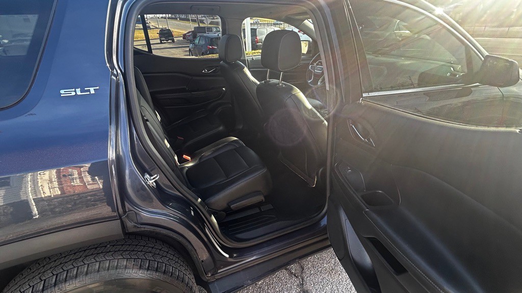 2019 GMC Acadia Image 17