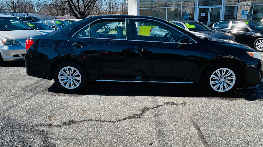 2014 Toyota Camry Image 3