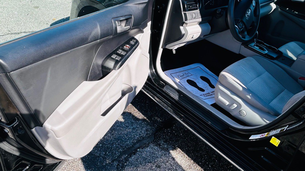 2014 Toyota Camry Image 7