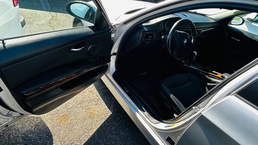 2007 BMW 3 Series Image 17