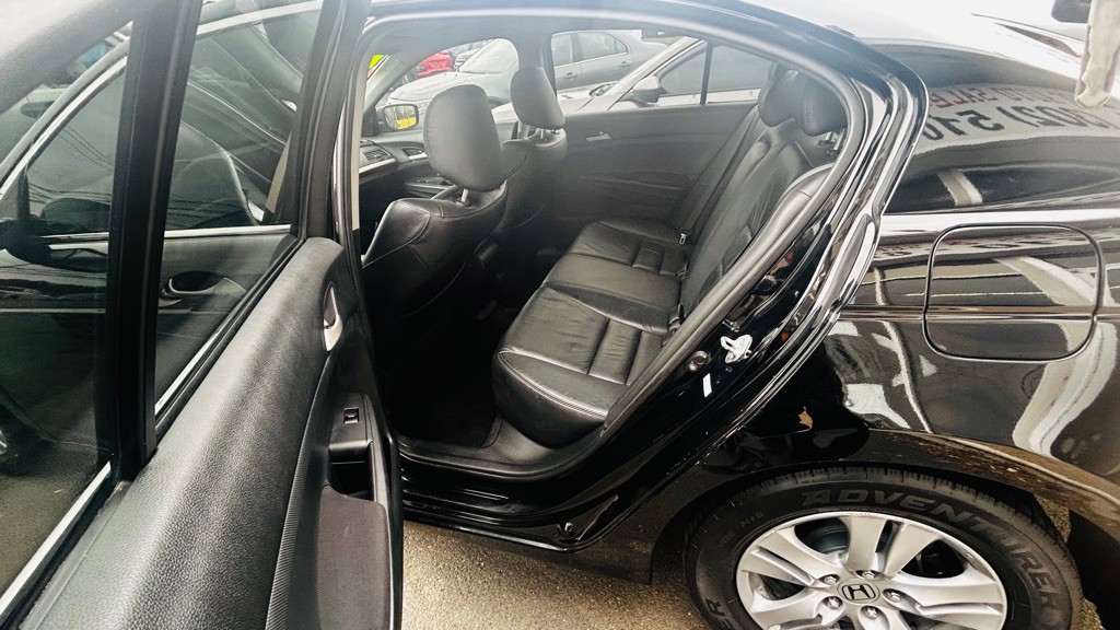 2012 Honda Accord Image 18