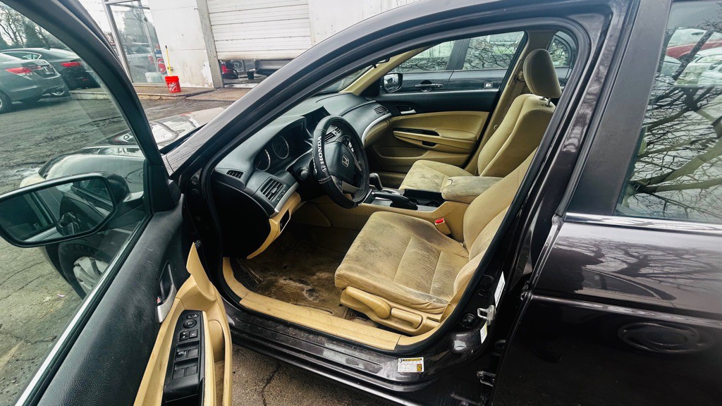 2012 Honda Accord Image 7